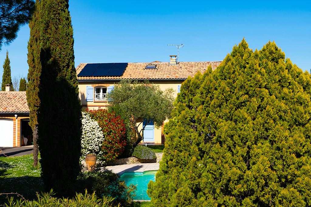 Pose de panneaux solaires près de Toulouse à Escalquens