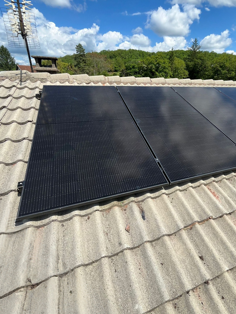 Panneaux solaires dans le département de l’Aveyron, à Aubin